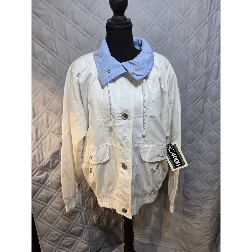 G4000 Vintage White Bomber Jacket Blue Chambray Collar Medium NWT READ Womens